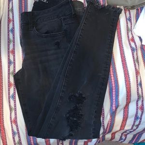 Super Stretch Black distressed jeans